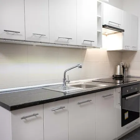 Apartment Semmelweis Boutique 310 *
